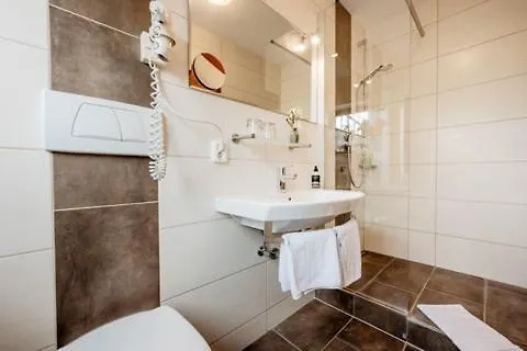 Garni Vier Jahreszeiten Hotel 3*