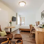 Garni Vier Jahreszeiten Hotel