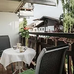 Garni Vier Jahreszeiten Otel