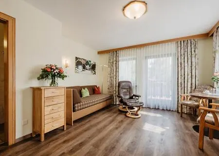 Hotel Garni Vier Jahreszeiten 3*