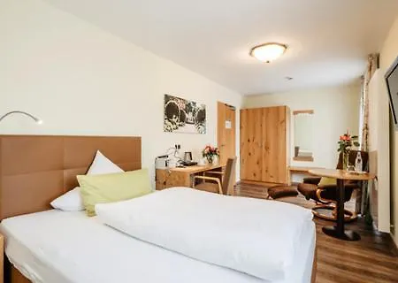 Garni Vier Jahreszeiten Hotel 3*