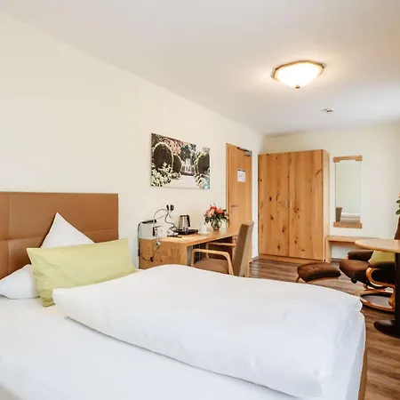 Garni Vier Jahreszeiten Hotel 3*