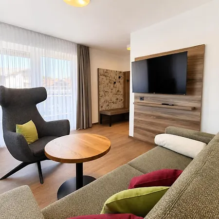 Hotel Garni Vier Jahreszeiten 3*