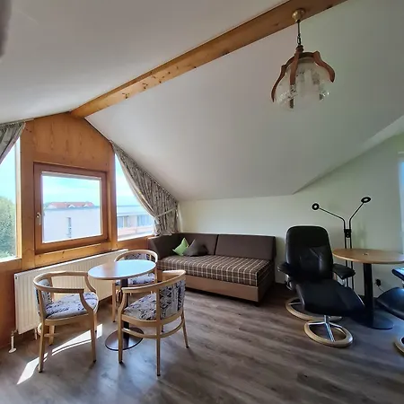 Hotel Garni Vier Jahreszeiten 3*