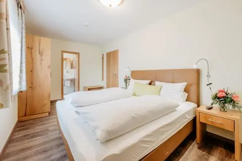 Garni Vier Jahreszeiten Hotel 3*