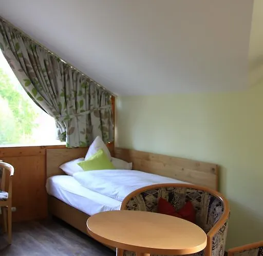 Garni Vier Jahreszeiten